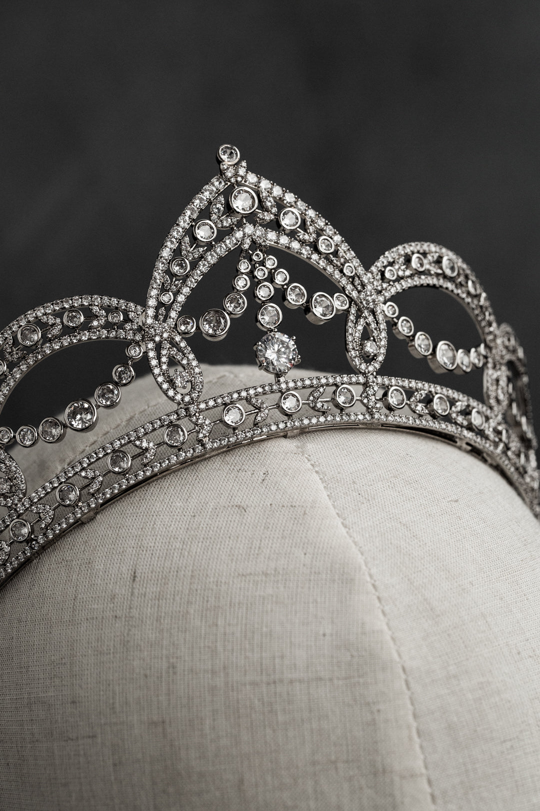 Baroque Zircon Tiara – 24K White Gold-Plated Crown with Natural Gemstones