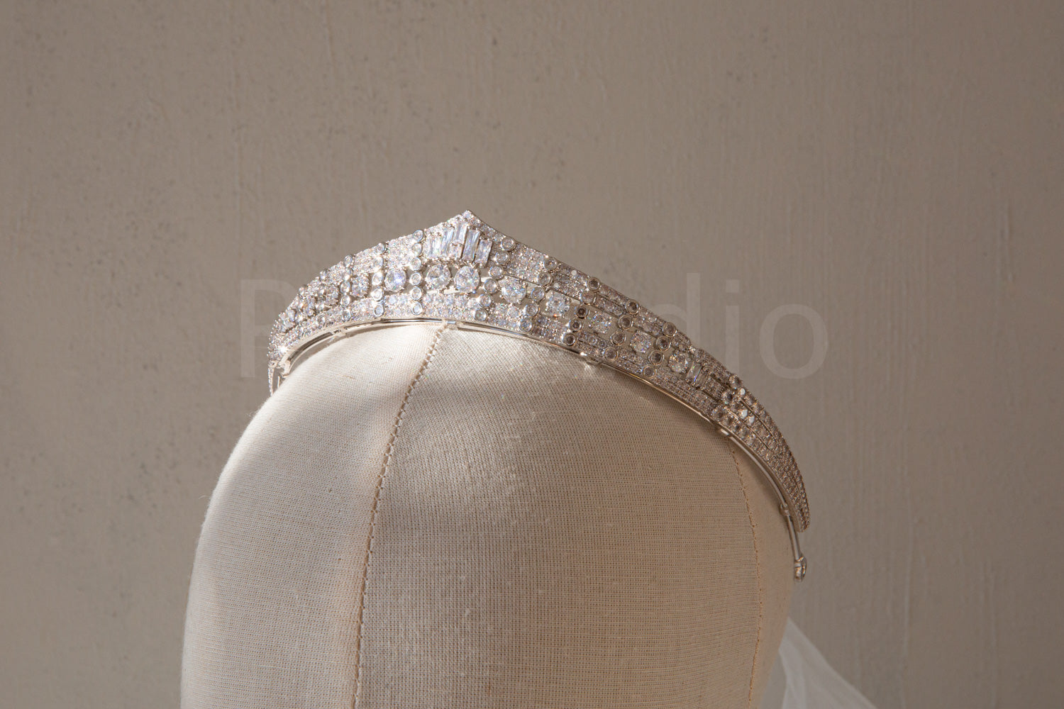 Luxury Bridal Headpiece – Natural Zircon Tiara, 24K White Gold-Plated