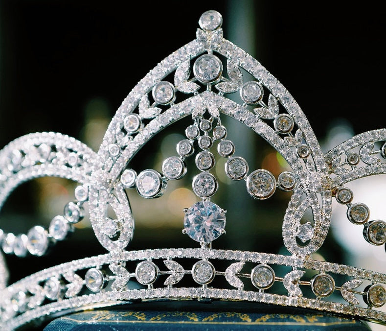 Baroque Zircon Tiara – 24K White Gold-Plated Crown with Natural Gemstones