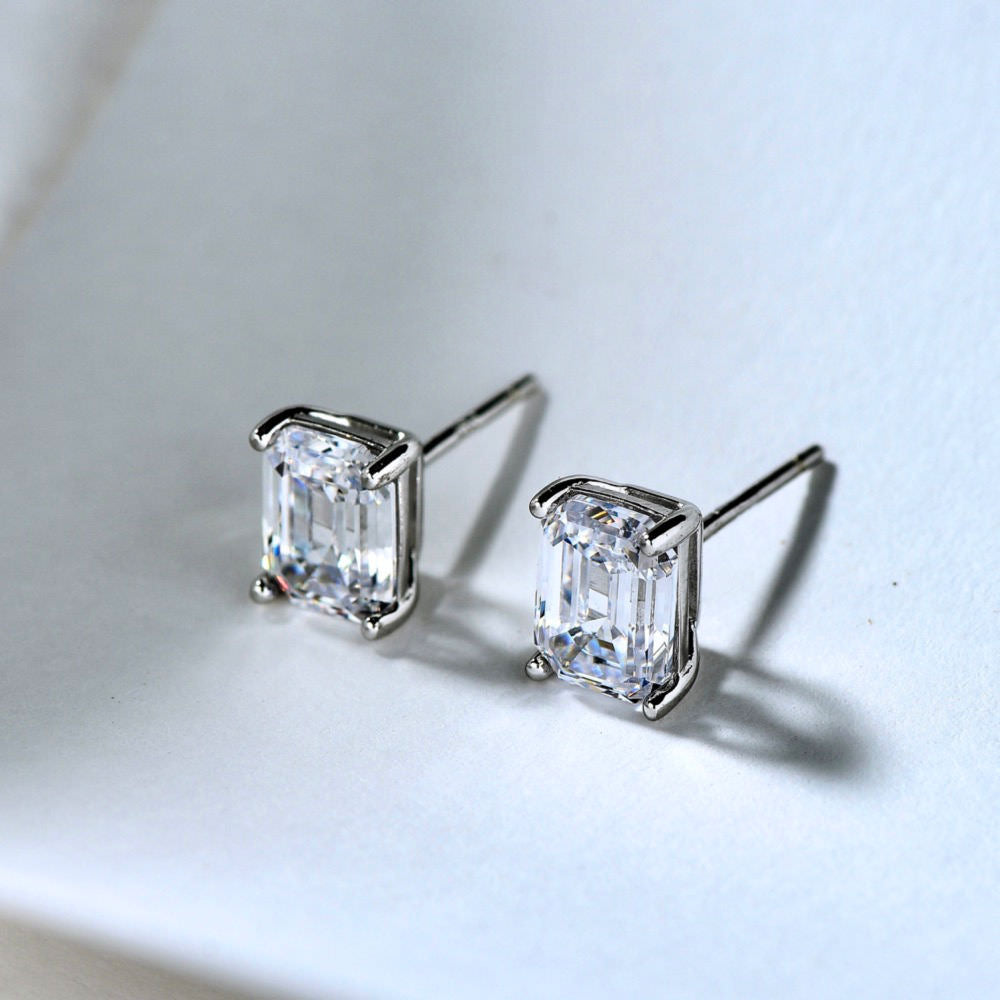 Emerald-Cut Zircon Stud Earrings 6x8mm – Classic Silver Setting