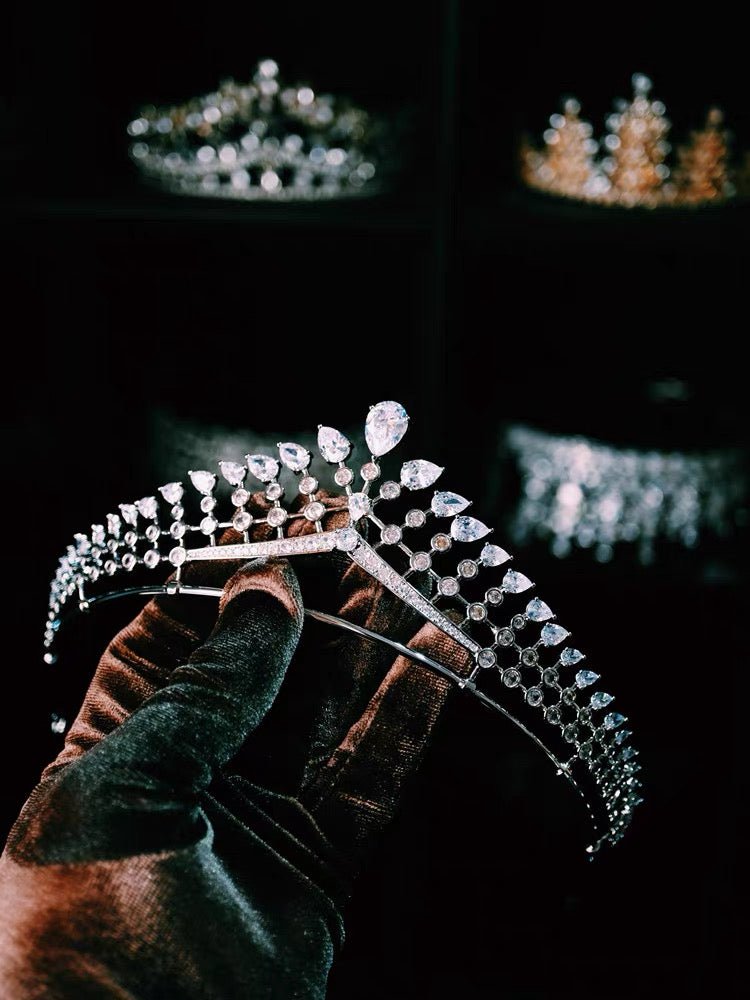Regal Crystal Bridal Tiara – Elegant Wedding Crown for Brides