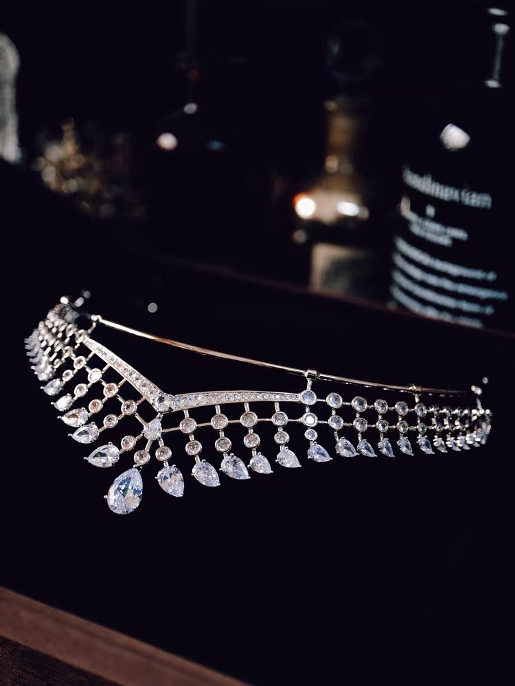 Regal Crystal Bridal Tiara – Elegant Wedding Crown for Brides