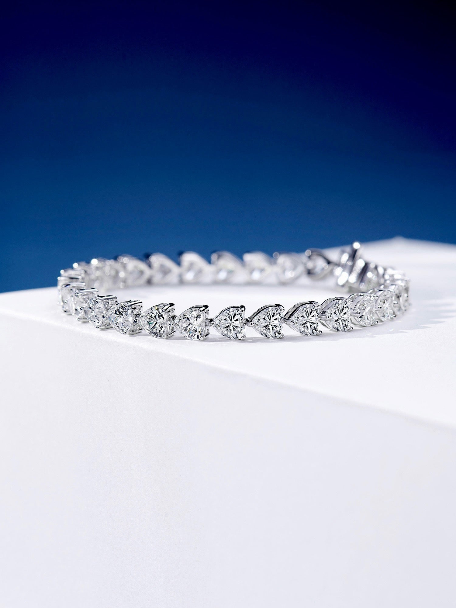 Heart-Shaped Zircon Bracelet – Natural Stones Set in Silver, Romantic Design