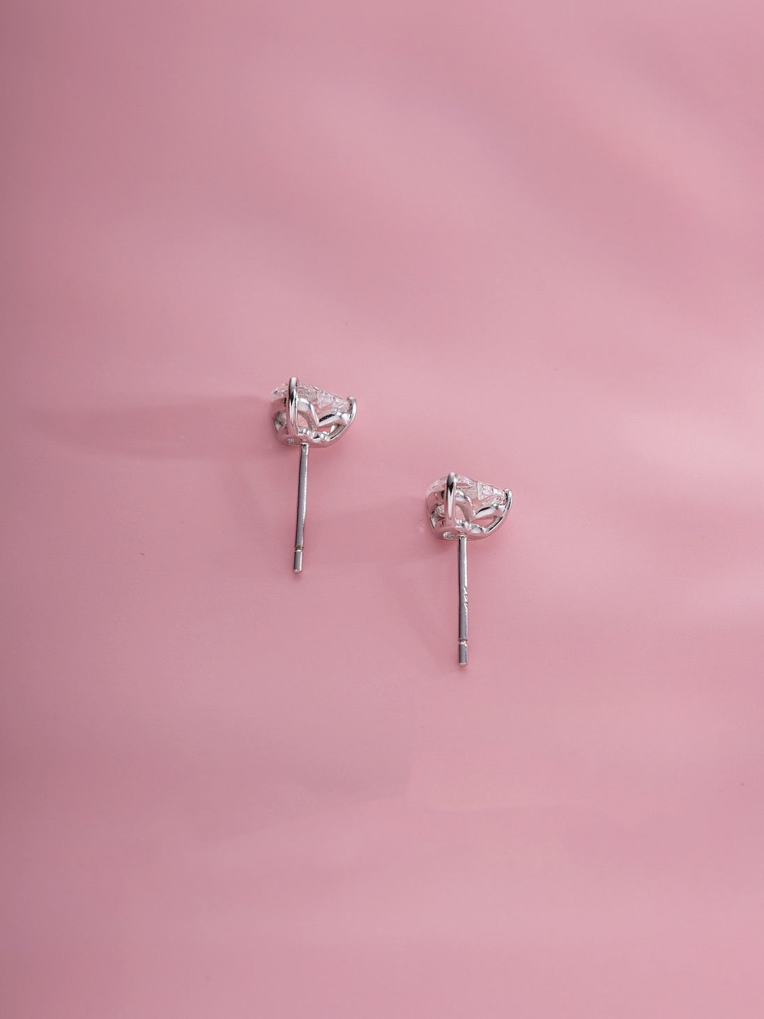 Timeless Heart-Shaped Zircon Stud Earrings – 1 Carat, S925 Sterling Silver