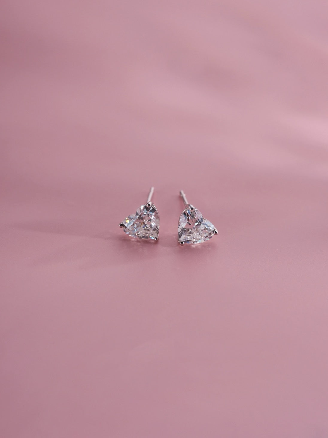 Timeless Heart-Shaped Zircon Stud Earrings – 1 Carat, S925 Sterling Silver