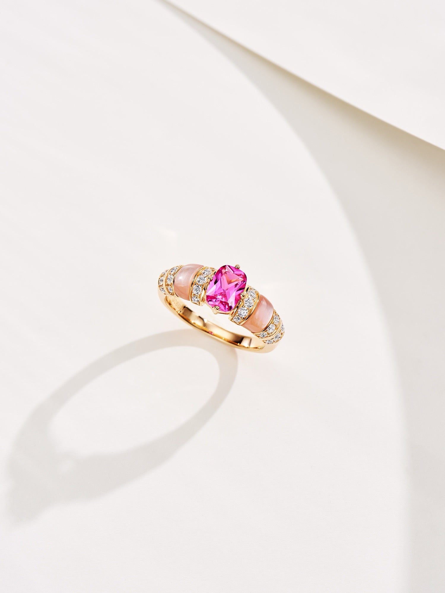 Blush Brilliance: Lab-Created Pink Diamond with Mother-of-Pearl Inlay in Gold-Plated Silver Ring